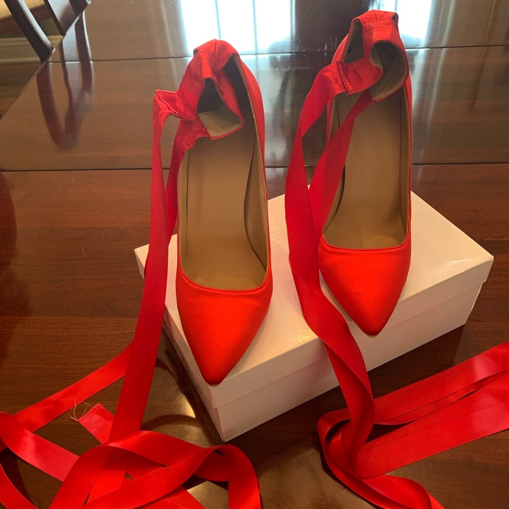 Ankle Ribbon Satin Heels~ New In Box - Picture 2 of 4